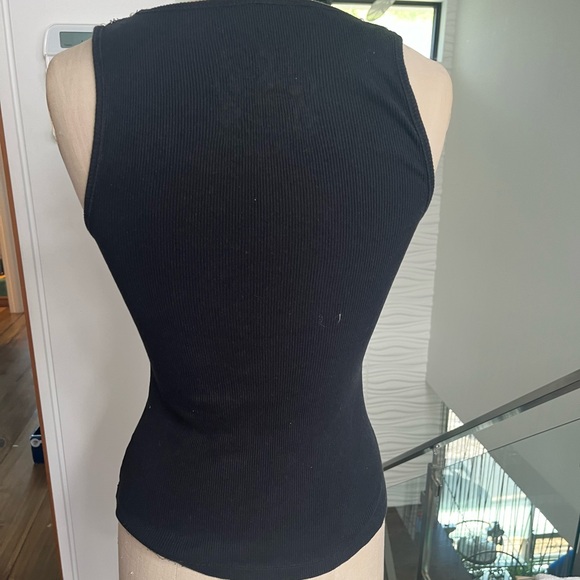 black sleeveless top with pearl and rhinestone trim neck size medium - Picture 2 of 3